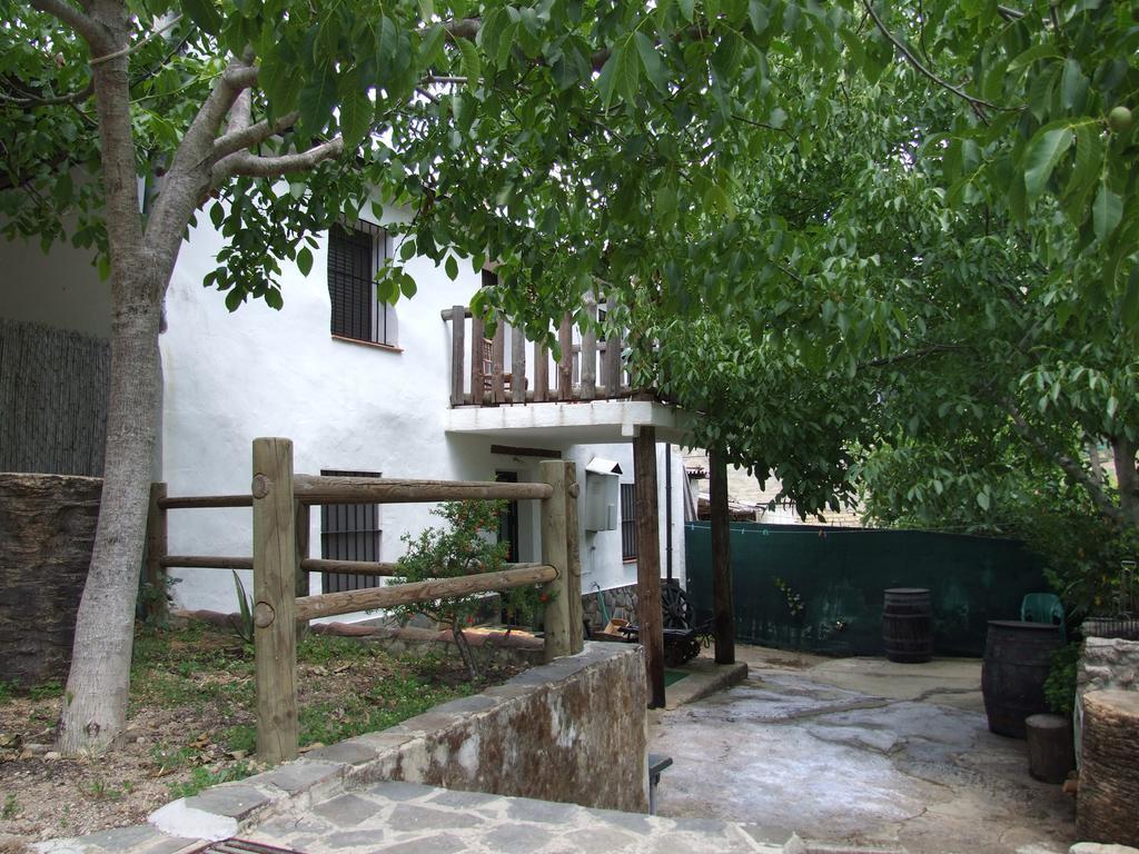 בית הארחה בנאמאהומה 	Casa La Rosa P.N. Sierra De Grazalema מראה חיצוני תמונה